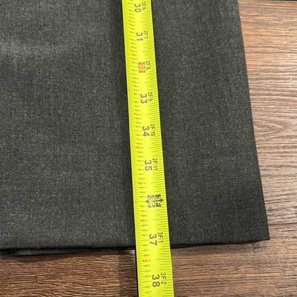 Ann Taylor like new Dress, lined and very stylish! - Picture 7 of 7